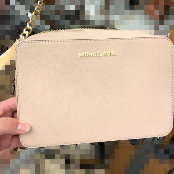 MichealKors - Picture 1 of 1